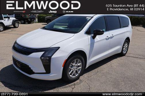 Bright White Clearcoat 2027 Chrysler Pacifica L