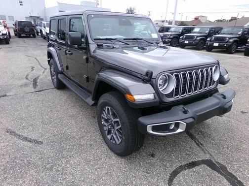 2025 Jeep Wrangler 4-Door Sahara 4x4