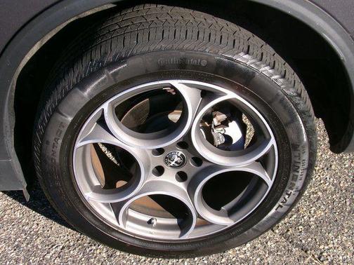 2022 Alfa Romeo Stelvio Sprint