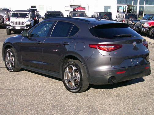 2022 Alfa Romeo Stelvio Sprint
