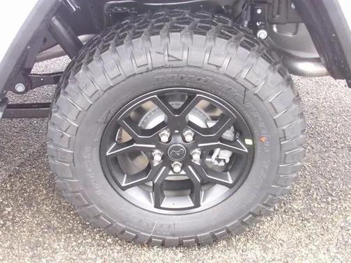 2025 Jeep Gladiator High Tide