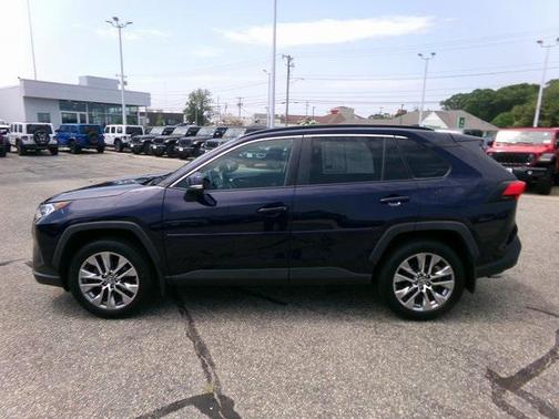 2019 Toyota RAV4 XLE Premium