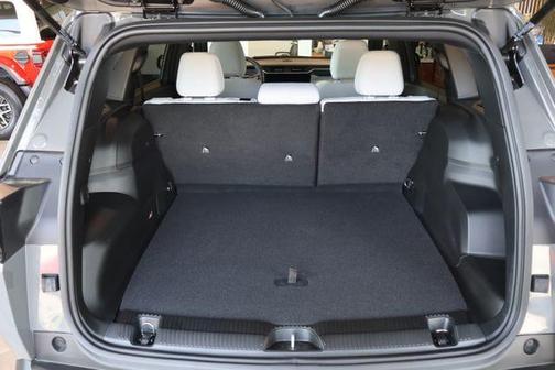 Sting-Gray Clearcoat 2026 Jeep Cherokee Laredo 4x4