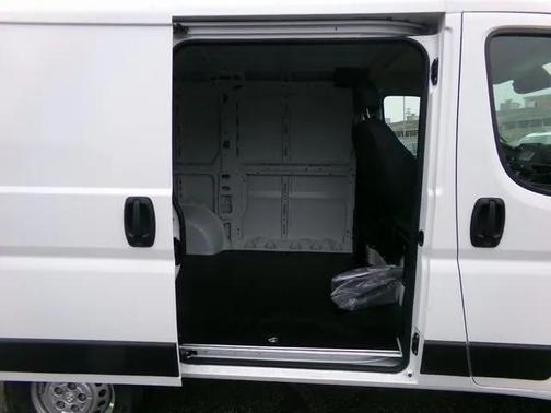 2025 RAM ProMaster 1500 Low Roof