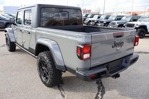 2022 Jeep Gladiator Sport