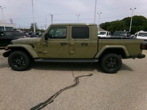 2025 Jeep Gladiator High Tide