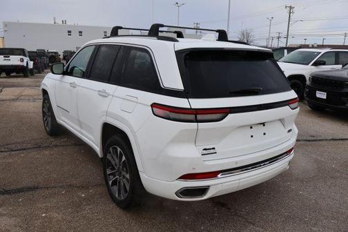 2022 Jeep Grand Cherokee Overland