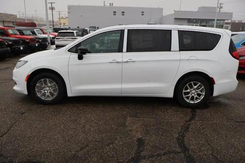 2026 Chrysler Voyager LX