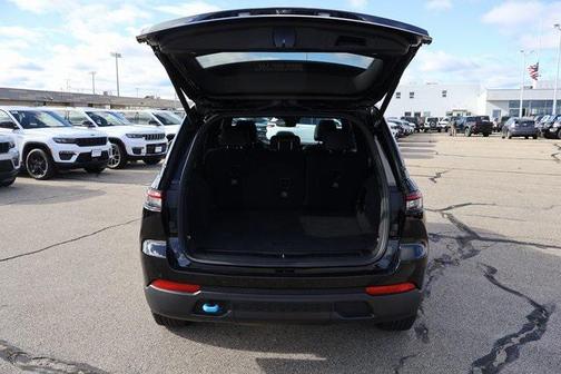 2023 Jeep Grand Cherokee 4xe Trailhawk Carb State Pkg