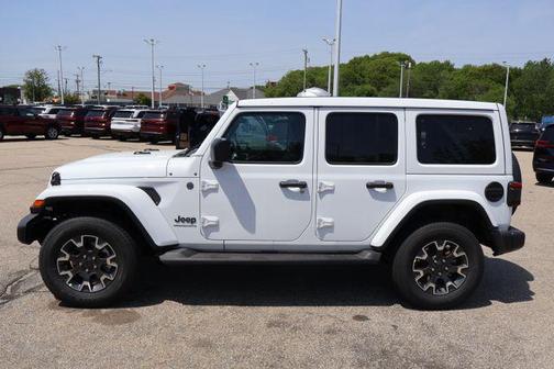 Bright White Clearcoat 2026 Jeep Wrangler 4-Door Sahara 4x4