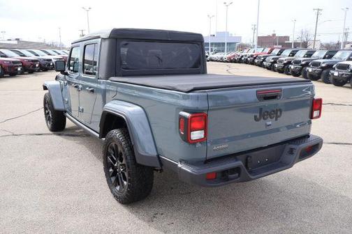 2025 Jeep Gladiator Nighthawk