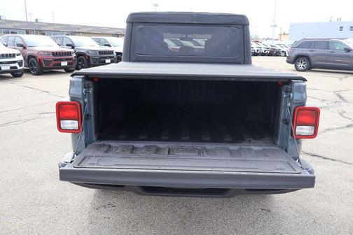 2025 Jeep Gladiator Nighthawk