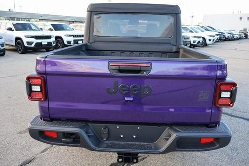 2026 Jeep Gladiator Willys 4x4