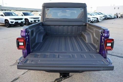 2026 Jeep Gladiator Willys 4x4