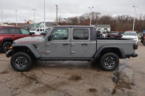 Sting-Gray Clearcoat 2021 Jeep Gladiator Mojave 4x4