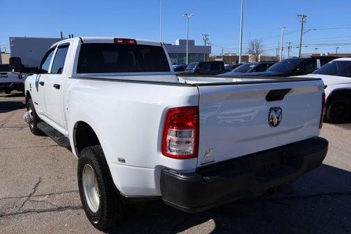 2022 RAM 3500 Tradesman Crew Cab 4x2 8' Box