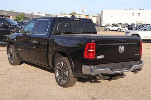 Diamond Black Crystal Pearlcoat 2026 RAM 1500 Longhorn