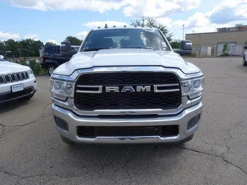 2024 RAM 2500 Tradesman Crew Cab 4x4 6'4' Box