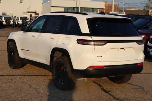 2026 Jeep Grand Cherokee Altitude