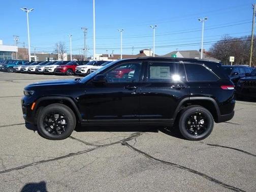 2025 Jeep Grand Cherokee Altitude