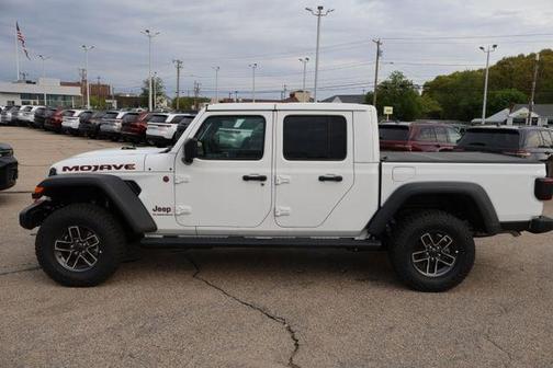 Bright White Clearcoat 2026 Jeep Gladiator Mojave 4x4