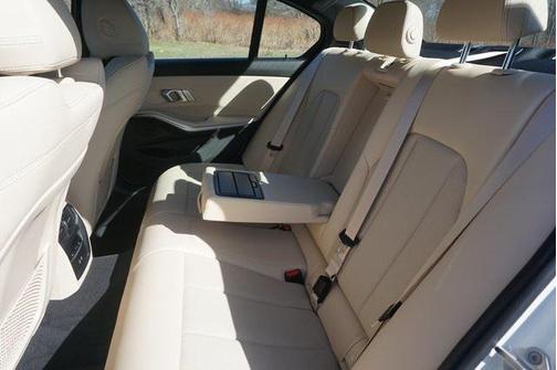 2022 BMW 330 xDrive