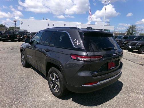 2023 Jeep Grand Cherokee 4xe Base
