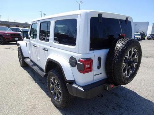 2025 Jeep Wrangler 4-Door Sahara 4x4