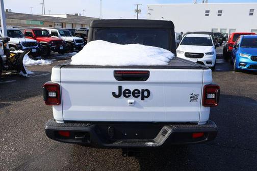 2026 Jeep Gladiator Willys 4x4