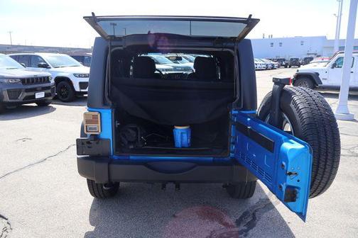 Hydro Blue Pearlcoat 2016 Jeep Wrangler Unlimited Sport
