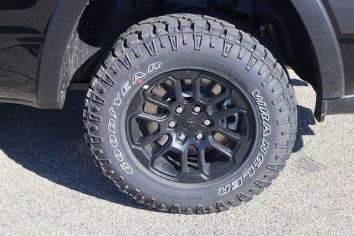 Diamond Black Crystal Pearlcoat 2026 RAM 1500 Rebel