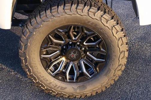 2025 RAM 2500 Big Horn Crew Cab 4x4 6'4' Box