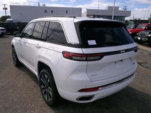 2025 Jeep Grand Cherokee Overland