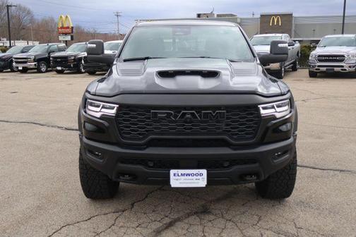 Diamond Black Crystal Pearlcoat 2026 RAM 1500 RHO Crew Cab 4x4 5'7' Box