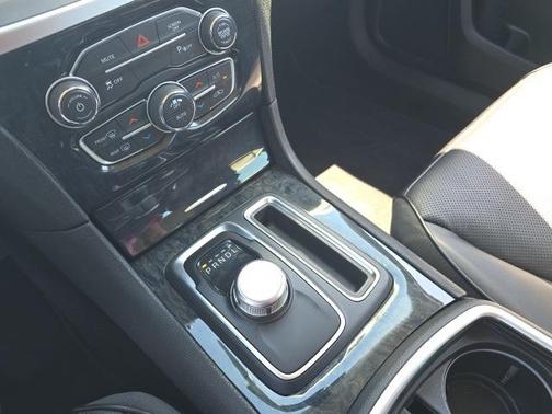 2023 Chrysler 300 Touring