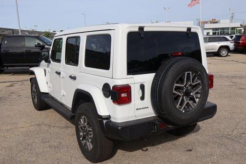 Bright White Clearcoat 2026 Jeep Wrangler 4-Door Sahara 4x4