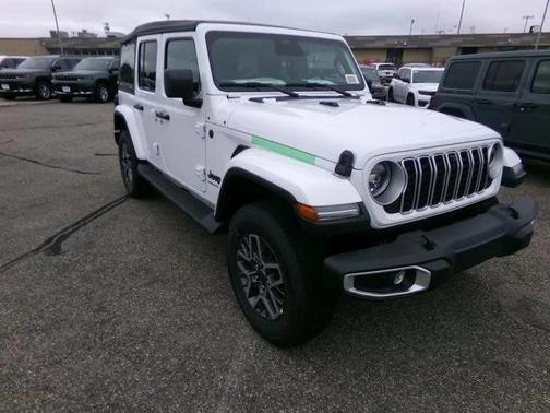 2025 Jeep Wrangler 4-Door Sahara 4x4