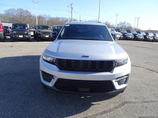 2025 Jeep Grand Cherokee Altitude