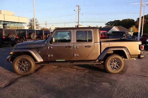 2025 Jeep Gladiator Sport S