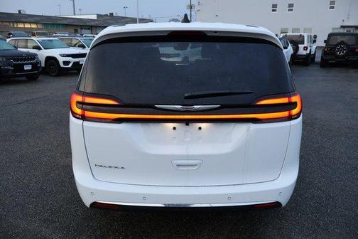2026 Chrysler Pacifica L