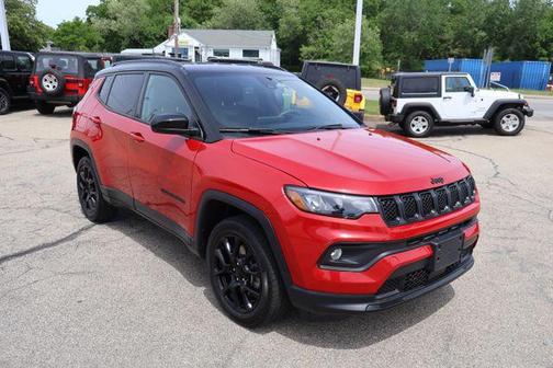 Redline Pearlcoat 2023 Jeep Compass Latitude