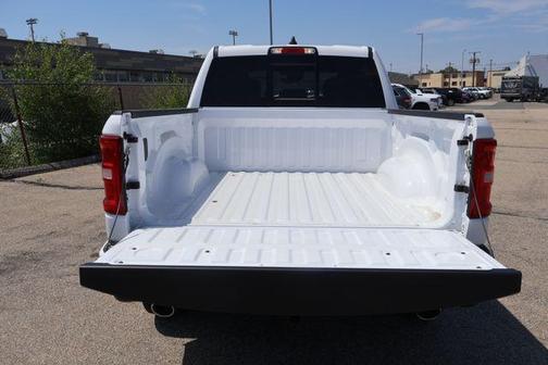 Bright White Clearcoat 2026 RAM 1500 Big Horn/Lone Star
