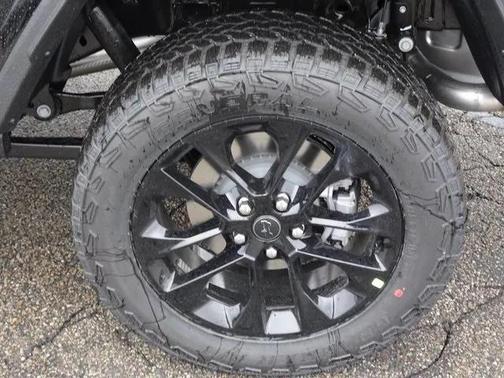 2025 Jeep Gladiator Nighthawk