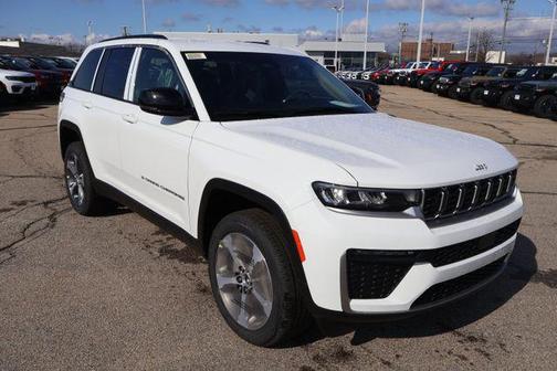 Bright White Clearcoat 2026 Jeep Grand Cherokee Limited