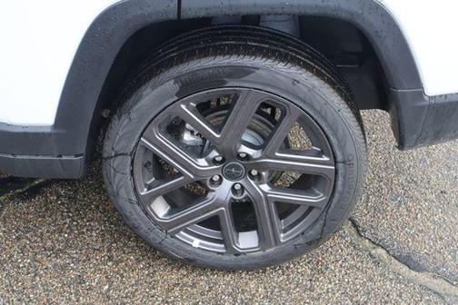 Bright White Clearcoat 2026 Jeep Compass Limited