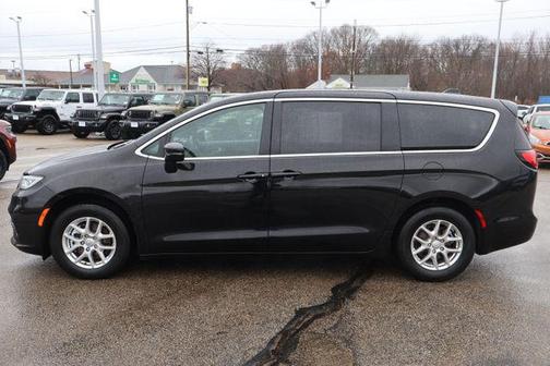 2025 Chrysler Pacifica L