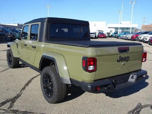2025 Jeep Gladiator Nighthawk