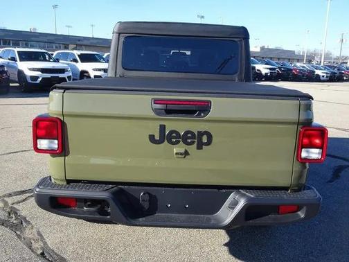 2025 Jeep Gladiator Nighthawk
