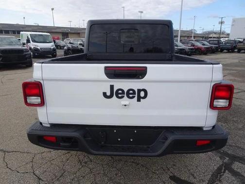 2025 Jeep Gladiator Nighthawk