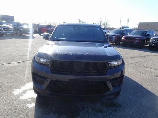 2025 Jeep Grand Cherokee Altitude
